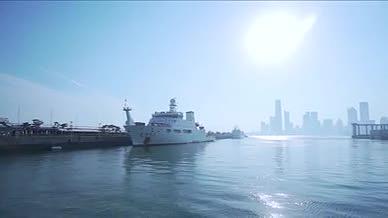 大海夕阳波光粼粼水面海平面阳光视频的预览图